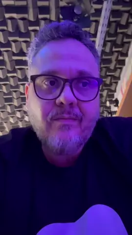 📢 Já está no ar o segundo módulo do curso gratuito de Inteligência Artificial! Se você quer aprender IA de um jeito simples, direto e sem enrolação, o Curso em Vídeo tá te esperando com mais um módulo novinho! 👨‍🏫 Guanabara e @Ramiro Lobo  te ensinm as bases da IA de forma prática e com linguagem acessível 🤖 Você vai contar com uma IA personalizada como professor virtual  💬 E ainda tem uma comunidade de alunos pra tirar dúvidas e trocar ideia Nesta etapa, o foco é entender as ferramentas de IA e dominar técnicas como a Engenharia de Prompt — tudo com aulas em vídeo! 💻 Acesse agora em: www.cursoemvideo.com ou no YouTube ➡️ Segue o @cursoemvideo pra acompanhar mais novidades #inteligenciaartificial #cursoia #engenhariadeprompt #deviniciante #cursoemvideo