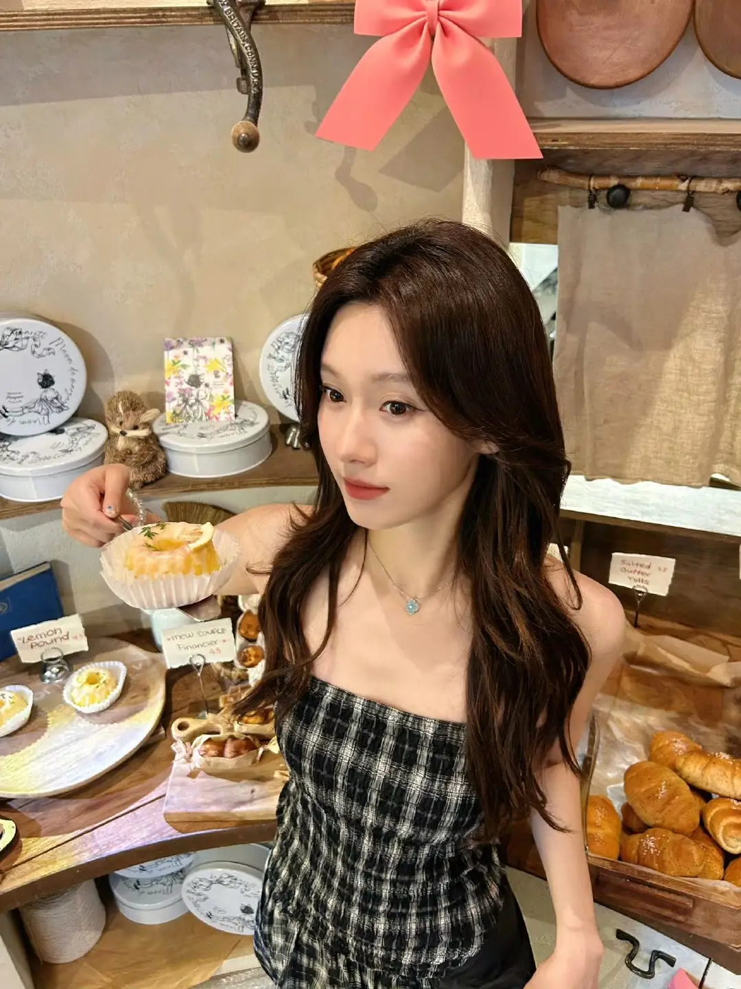 Tuyền Tuyền của em xihhh😭 #vuongtutuyen #wangzixuan #王子璇 #hellokitty #weibo 