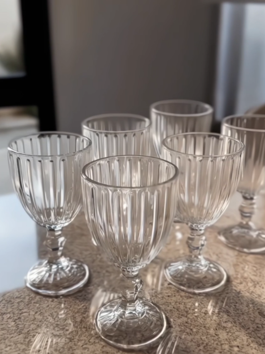 Encontrei as taças de água mais lindassss da Shopee😍 Elas vão transformar a mesa de jantar 💖 #foryou #taças #enxovaldecasanova #comprinhas #cozinhaorganizada 
