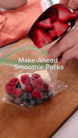 This smoothie meal prep hack will transform your mornings! 🙌 These frozen smoothie packs can be made ahead of time for healthy breakfasts, all week long. Who else needs a little morning magic? 🫐🍓 #EasyHomeMeals #SmoothieHacks #HealthyBreakfast #MakeAheadMeals #FrozenFruit