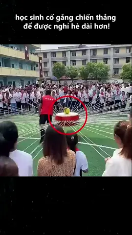 học sinh cố gắng chiến thắng để được nghỉ hè dài hơn!