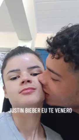 Eu fazendo meu marido virar belieber HAHAHAHAHSHSHSHZ 🤭 #meuamor❤️ #fy #justinbieber #minhavida @Luis 