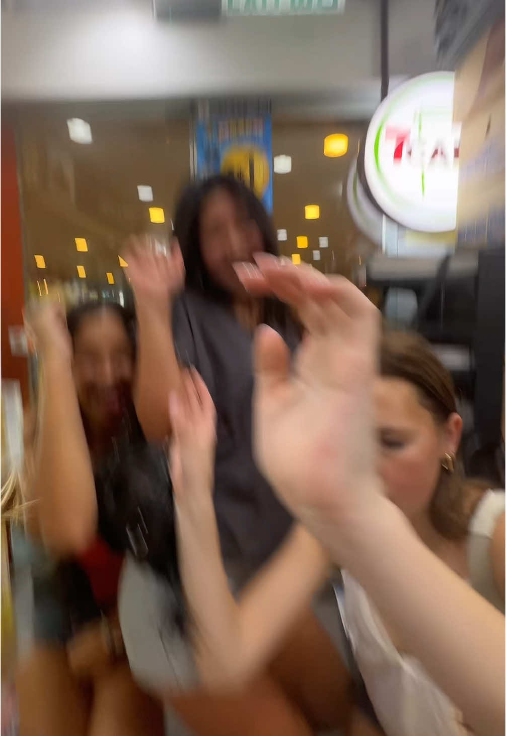 Piss on the floor #runited @liv @annlihoriuchi @Rania Wong 