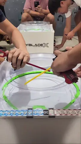 Beyblade Shuriken Papunta sa Mukha ng Judge. #beybladex #beybladephilipines #beyblade 