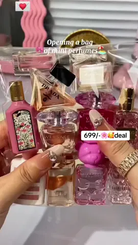 Kisny abh tk yeh deal order nhi krwai🌸🥰 mini perfumes 699/- each pack  #miniperfumes #fypシ #girslfashion #viraltiktok }#dealsforyoudays #makeupchuanngayhe #fashion #lipstick #makepdeals #fy #foundation 