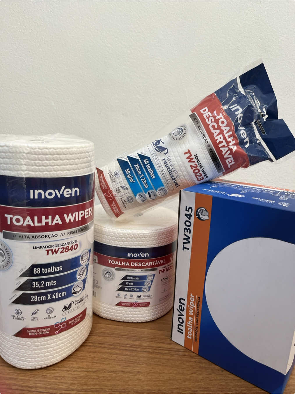 Toalha descartável para manicure, estética e beleza! Se liga nos modelos de toalhas descartáveis INOVEN. Perfeitos para limpeza ou auxilio no seu trabalho em mesa 💖 Confira qual o modelo ideal para você e faça seu pedido conosco! Link WhatsApp na bio do nosso perfil ☎️🤩 #lindadiva #fyp #inoven #cosmeticos #cosmeticoslimeira #limeirasp #toalhadescartavel 