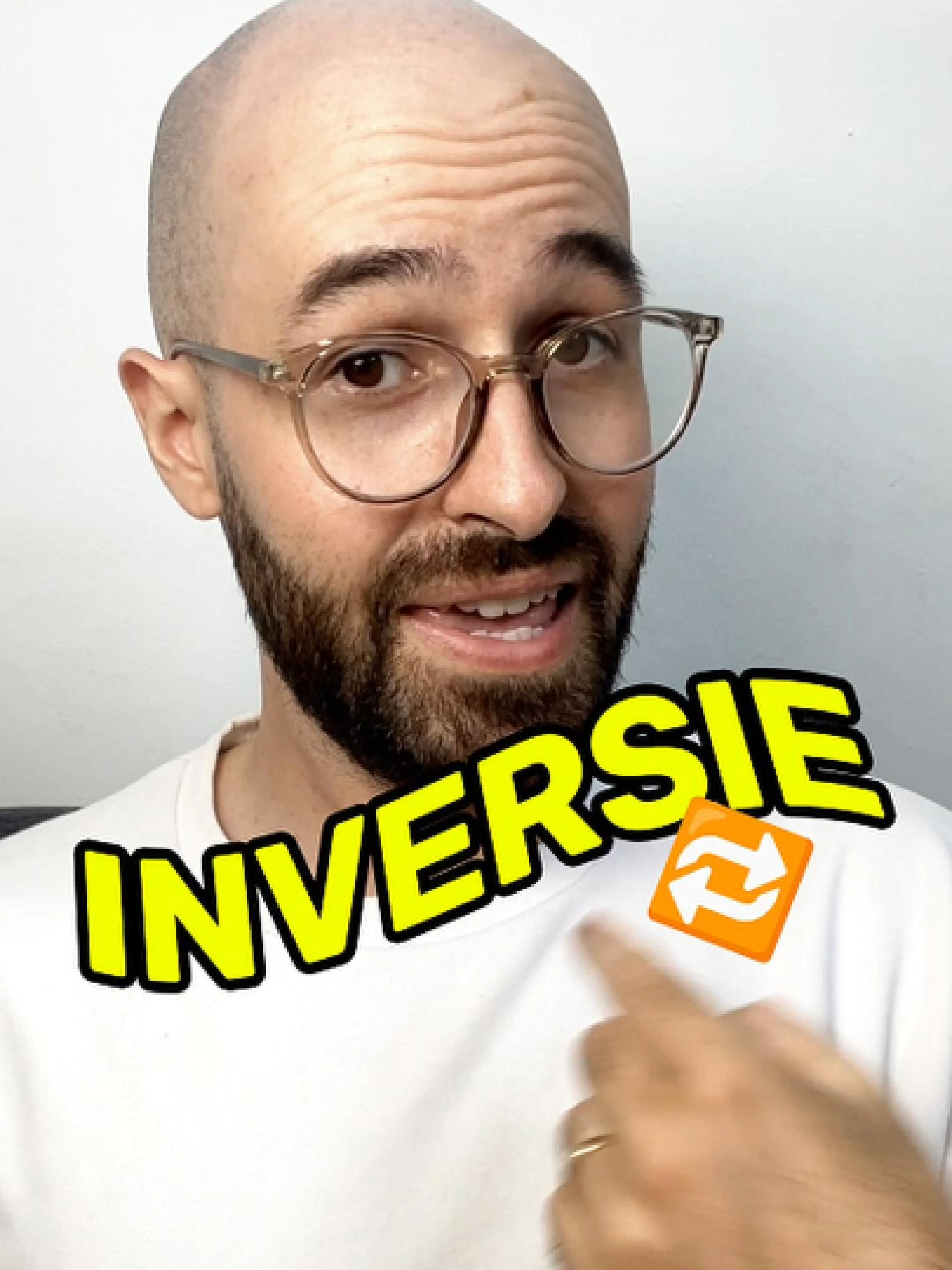 🚨 Aturan penting dalam tata bahasa Belanda: ‘inversie’ 🔁 Contoh kalimat biasa: 🇳🇱 Ik eet vandaag brood (saya makan roti hari ini) Contoh kalimat inversi: 🇳🇱 Vandaag eet ik brood (saya makan roti hari ini) Ik (saya) = subjek  Eet (makan) = kata kerja Vandaag (hari ini) = kata keterangan waktu Brood (roti) = obyek #belajar #tata #bahasa #belanda #grammar #grammatica #learndutch #urutan #inversie #inversi