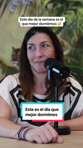 Este es el día de la semana que mejor dormimos, nos lo cuenta la Psicóloga especializada en el sueño Nuria Roure, entrevista completa en nuestro canal de YouTube “Animales Humanos” link en bio #viral #parati #podcast #sueño #salud #dormir #curiosidades 