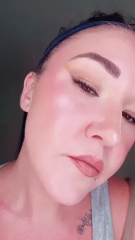 GREM using my most reached for products in my collection. @milkmakeup hydrogrip gel tint shade 3, @Kosas revealer concealer shade 0.7C, @Laura Mercier real flawless concealer shade 0W1, @Morphe Cosmetics brushe, sudden heat bronzer stick in shade flicker, cheek thrills blush shade blind date, and cloudlight soft glow veil powder shade dawn, @Huda Beauty easy bake powder shade cherry blossom cake, @Polite Society Beauty cabana club blurring bronzer shade French Riviera, @Diorbeauty backstage glow face palette shade 001 universal, @makeupbymario master mattes shade the original, @ONE SIZE BEAUTY powder melt glass skin setting spray, @about-face beauty line artist eyeliner in shade into the void, @urban decay moondust shadow single shade space cowboy @MakeUpForEverUSA artist color pencil shade wherever walnut, @maccosmetics macximal sleek satin lipstick shade fleshpot and eye lash curler, @e.l.f. Cosmetics incredi-curl mascara shade pitch black, @Haus Labs by Lady Gaga b structural volumizing and lengthening mascara shade black onyx, @loréal paris usa infallible 3-second setting mist.      My newest item I haven’t been able to put down @Bubble Skincare talk back lip serum. #mostused #mostusedmakeup #musthavemakeup #GRWM #favoritemakeup #unfilteredskin #nofiltermakeup #texturedskin #texturedskinmakeup 