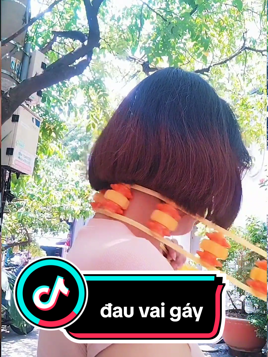 có ai hay mỏi vai gáy khi bị ngồi lâu giống mình không thì thử xài con lăn này đi#phuongminireview #conlanmassage #dauvaigay #dauvai #xuhuong 