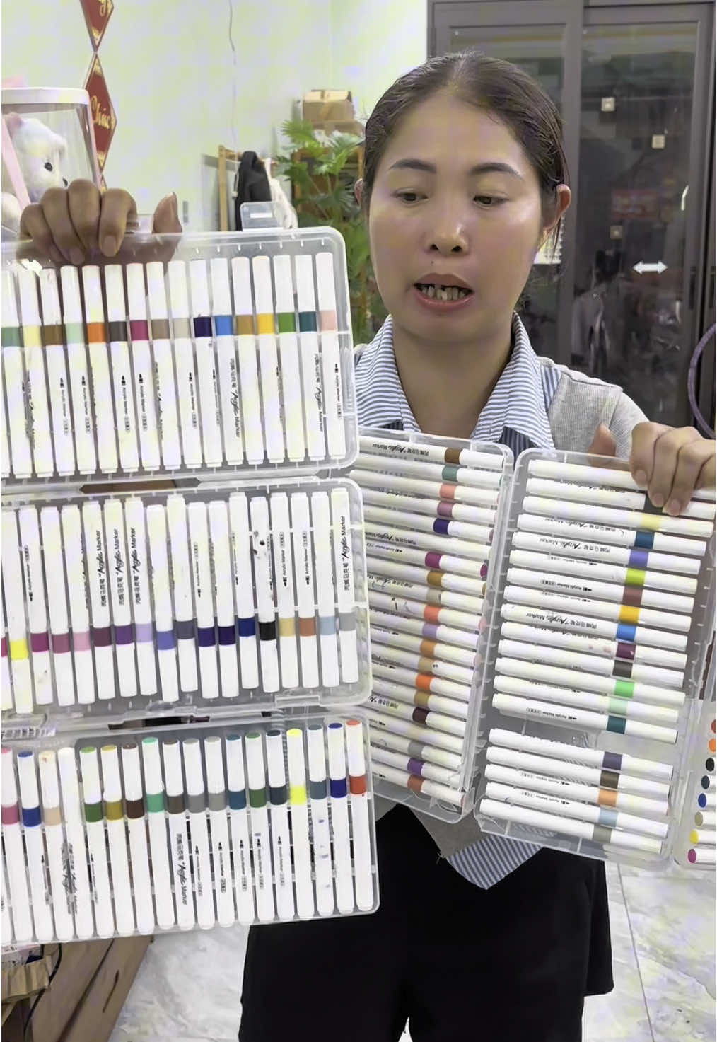 Màu acrylic vẽ trên mọi chất liệu#tiktok #xuhuong2025 #mauve #tomau #mauacrylic 