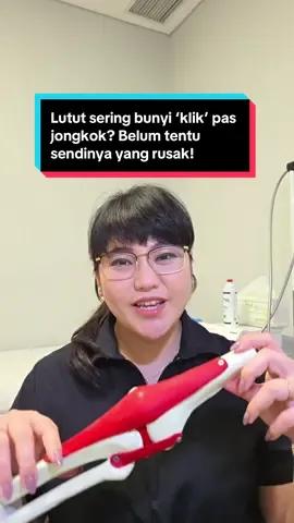 Lutut kamu suka ngasih sound effect pas jongkok? 😂 Klik klik klik… Tenang, belum tentu itu masalah sendi. Kadang otot paha yang terlalu kenceng bisa bikin lutut bunyi dan pegal. Cobain terapiDry Needling yuk untuk mengatasi hal tersebut💉 #fyp #dryneedling #triggerpoint #sarafkejepit #dokterrehabmedik #dokterfeb #edukasikesehatan 
