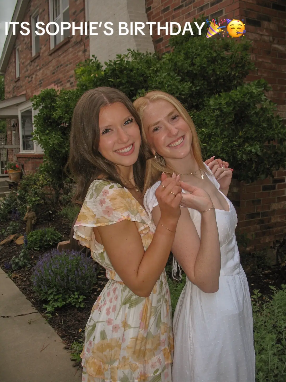 everyone wish sophie a happy birthday!!