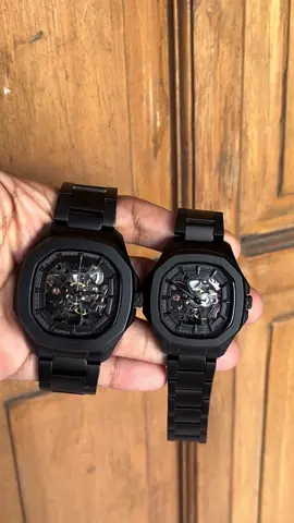 BEST SELLER SERING SOLD OUT 🖤 Model hitam simple, automatic, elegan parah! Bisa buat couple atau beli satuan juga bisa. Ada ukuran besar & kecil — unisex cocok cowok cewek! Udah punya belum? Rugi bgt kalo belum soalnya cepet habis #fyp #fypシ #OOTD #outfit #couple #parlentworld 