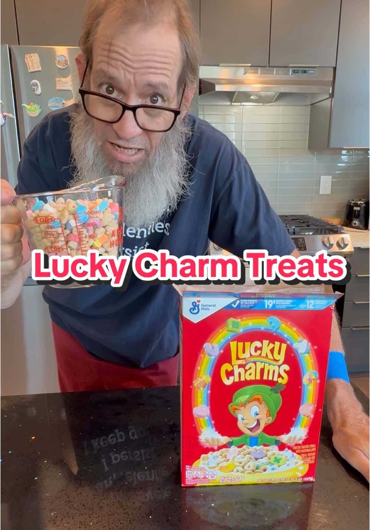 Lucky Charms “Rice Krispie”Treats #EasyRecipes #oldscoolkevmo #thebest #summertime #TikTokTrends #sororitychef #cornedbeefhash 