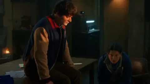 (help me hit 10k!) come on angel. #strangerthings #strangerthings5 #mikewheeler #willbyers #steveharrington #eleven #stcast #viral #foryoupage #foryou #edit #xyzbca #editor #st 