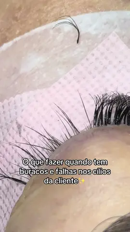 Isso salva muito e não danifica nada. (No restante dos fios é só preencher normalmente com a tecnica ja utilizada ✨💖#cilios #lash #fy #extensaodecilios #sc #studio 