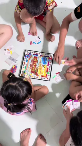 Khi nhà lớn bé đều mê cờ tối nào cũng cũng 