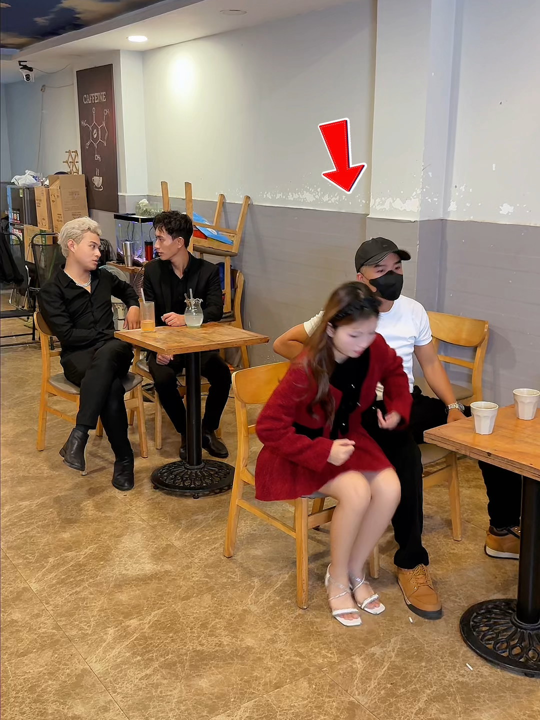 She Used the SOS Sign… We Acted Fast #kindness #respect #drama #goodman #DuchaTrinh #viral