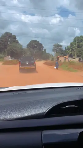 Unaweza usiipende Ila ukapenda huduma Yake #Hilux @C.H.O.L.E🤯  #highlights #roadtrip #foryoupage 