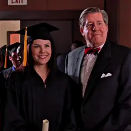 #GILMOREGIRLS truly the most complicated relationship in the show #gilmoregirls #gilmoregirlsedits #gilmoregirlstiktok #lorelaigilmore #richardgirlmore #fyp #foryoupage #foryou #viral