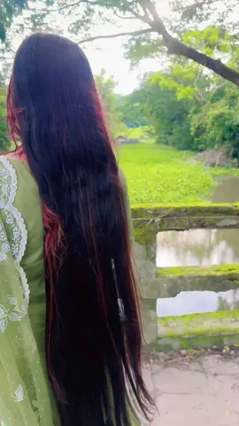 জীবনে অনেক মানুষ চিনতে হবে, আপনার যখনই ঘোর বিপদ হবে আশেপাশের মানুষ গুলো তখনই চিনে নিবেন। এতে সহজে কে আপনার শুভাকাঙ্ক্ষী কে আপনার বন্ধু কে আপনার মানুষ সেটা বুঝতে পারবেন।  মানুষ চিনাটা জীবনের সবচেয়ে গুরুত্বপূর্ণ কাজ এরাই সুযোগ পেলে আপনাকে বিপদে ফেলতে একবার চিন্তা করবে না।  এমন মানুষ গুলো পরিত্যাগ করুন।