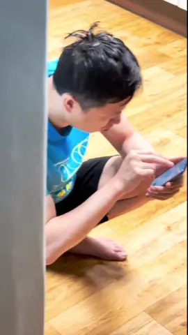 Я ВАЛЯЮСЬ ПРОСТО АХАХАХАХА🤣🤣🤣 #корея #kpop #tiktok #рек #смешно 