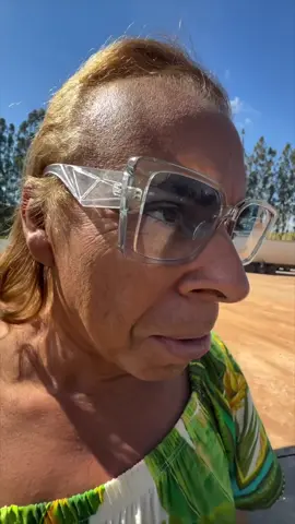 Lelé comprou carro novo 