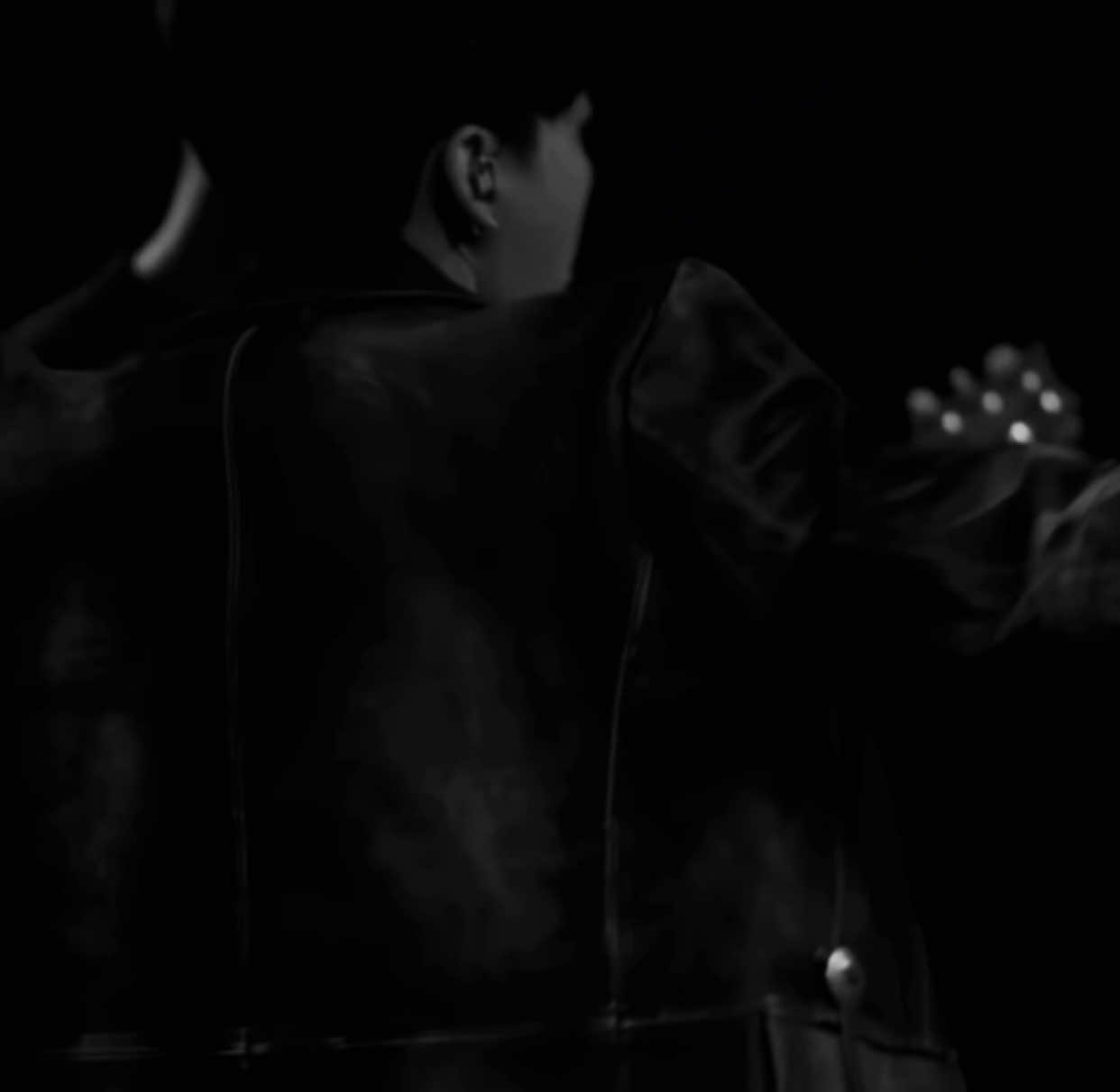 Crawling back to you #d97lg 