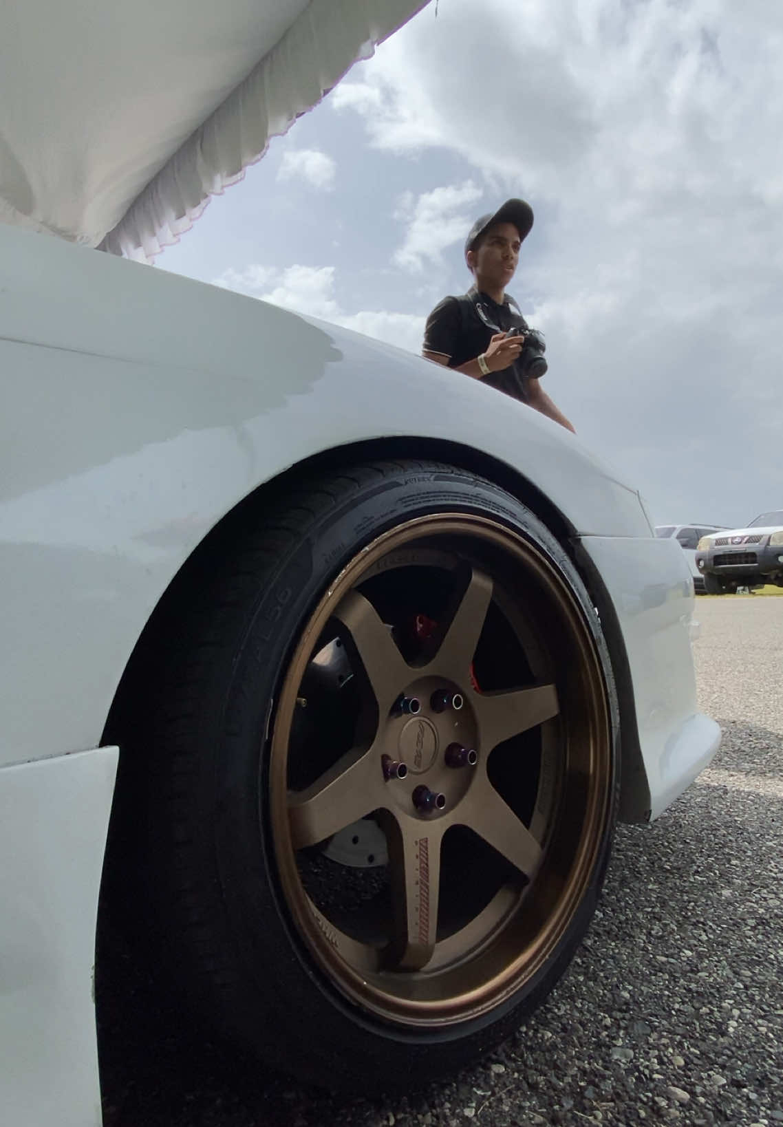 NISSAN S14 1JZ 🐼  . . . . . . 🔑- ?? 🏁- dominicanrollsracerd🇩🇴  Sígueme en IG como kieslersm30  . . . #nissan #silvias14 #nissansilvias15 #carspotting #caredit #1jz  #drift 