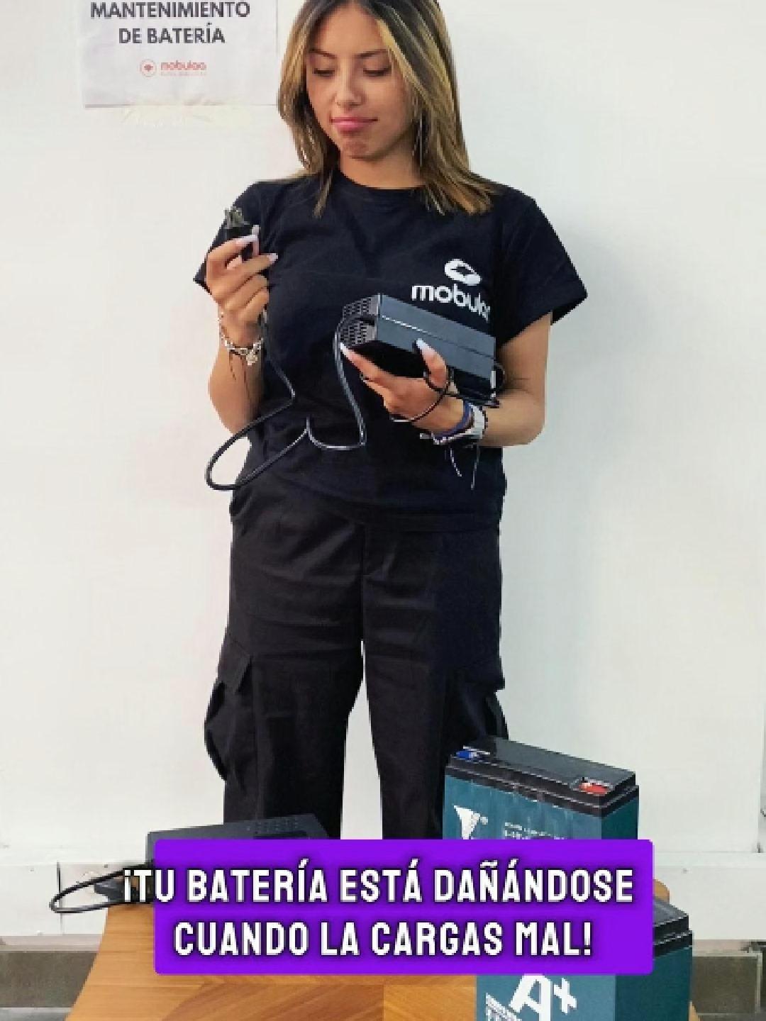 🔋⚡ ¿Sabes cómo cargar tu bicimoto eléctrica de forma correcta? Evita daños, alarga la vida útil de tu batería y mantén tu vehículo siempre listo para rodar. En este video te mostramos paso a paso cómo hacerlo de manera segura y eficiente. 🚲✅ Aprende: ✔️ Cuándo y cómo conectar el cargador ✔️ Cuánto tiempo cargarla ✔️ Consejos para cuidar tu batería al máximo ✔️ Errores comunes que debes evitar ¡No pongas en riesgo tu inversión! Cargar bien tu bicimoto es clave para disfrutar al máximo tu movilidad eléctrica. 🔧 Servicio técnico y asesoría garantizada 📱 ¡Comparte este video y rueda con confianza! #Mobulaa #BicimotoEléctrica #CargaSegura #MovilidadSostenible #Bogotá #TipsMobulaa