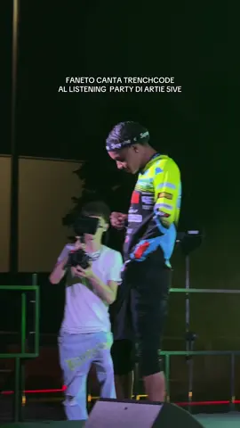 Faneto è uno degli ospiti ad esibirsi al listening party del nuovo EP di @Artie 5ive a Milano📍 #faneto #rondo #rondodasosa #artie5ive #rapitaliano #milano #outpump #perte 