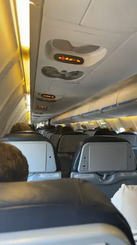 #fyp #crj900 #aircanada #emirates #avgeek #fly #fyp 