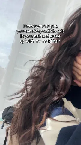 It’s so easy & you wake up with mermaid hair 🥹 #hairtok #heatlesshair #hair 