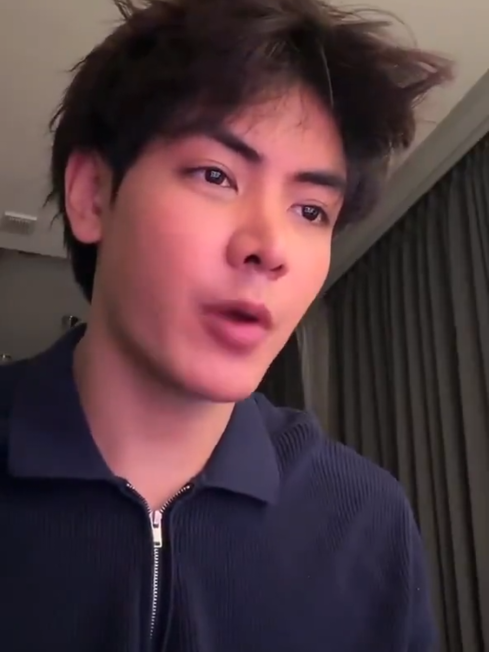 Joong 🗒️ | TRAD•🇧🇷   TikTok live   🥑: Brasil e México são incríveis! É a sensação com a qual todo artista sonha: ouvir os fãs cantando e dançando juntos. Esses dois países me deram isso de forma inesquecível. Eu aproveitei muito, foi como um sonho que se tornou realidade.  #joongdunk #bl #live #joong #gmmboys #joong 
