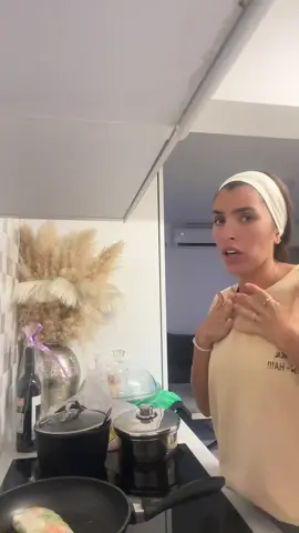 שניקה בבקשה אל תעשי לי חשקים יותר, טוב?!? #תולעת #שניקה#טרנד #אוכל #fyp 