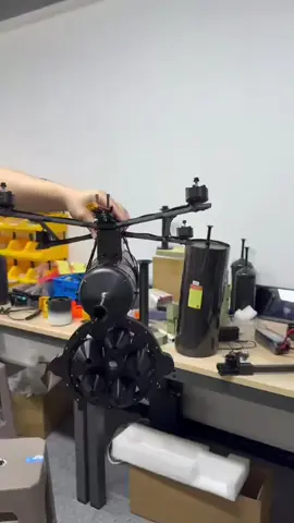 DRON FPV BOMBARDERO  FIBRA OPTICA  DE 45KM ANTI JAMMER  SISTEMA GHOST ISRAILITA  . . #chili #elchili #edit 