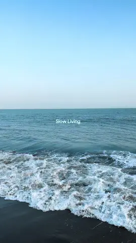 slow down & look closer #fyp #slowliving #glasshalffull 