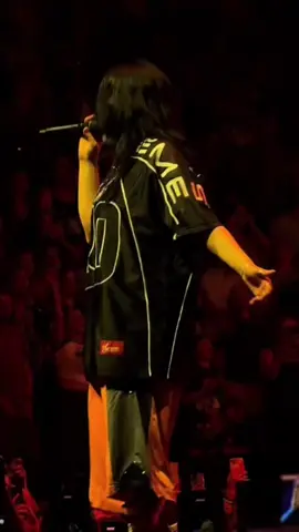 #billieeilish #fyp #hitmehardandsofttour #london 📸 @flooo_mh