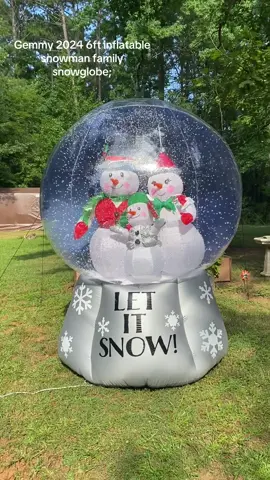 I have been dying to get ahold of this inflatable and I finally got it! So glad to see Gemmy release snowing snowglobes again! #gemmy #inflatablechristmasdecor #classicgemmy #vintagegemmy #inflatblechristmasdecor #Gemmy 