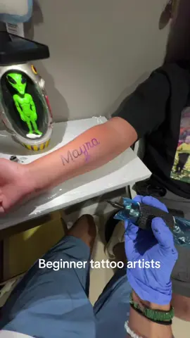 Fake btw🧍‍♂️#tattoo #beginnertattooartist #fake #greenscreen #notreal #movivation #believe #journey #transformation 