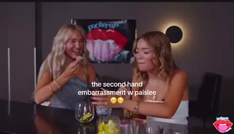 hard watch im ngl… 😬😬 lwky embarrassing the way she tapped preslee so she could see her emote that cringe shi #embarrassing #secondhandembarrassment #ngl #hardwatch #paislee #presleefaith #fypシ゚viral #fyp #trend #group #puckerup #viralvideo #viral?videotiktok😇😇 #video #xyzbca #abcxyz 
