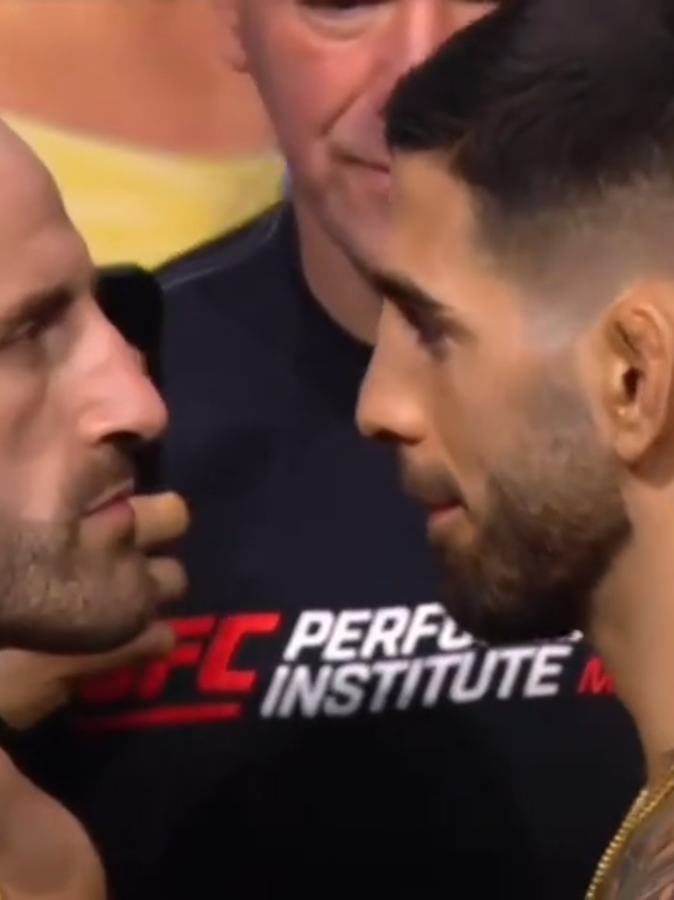 Relembrando lutas pt10 | Alexander Volkanovski vs Ilia Topuria | #creatorsearchinsights #mma #UFC #ufcedit #fyp #foryou #viraltiktok #luta #iliatopuria #volkanovski 