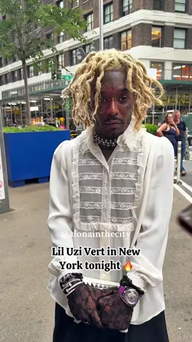 Hi, @Lil Uzi Vert 😄 #liluzi #liluzivert #liluzivertedits #liluzidiamond #liluzivertmemes #celebrity #rapper #celebstyle #redcarpet 