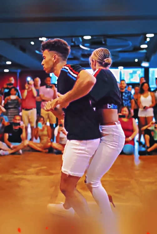#bachata #bachatadance #bachatatiktok #dance #dancehall #dancer #fyp #dancehallmusic #usa 