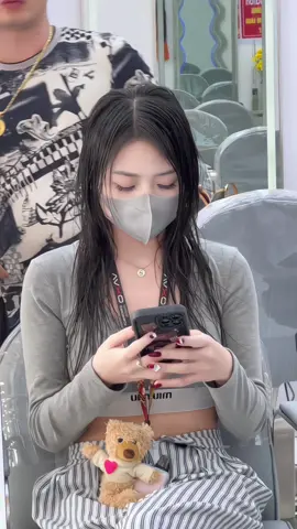 Thay đổi nối tóc lông vũ 9D cho e hót girl xinh như người mẫu 