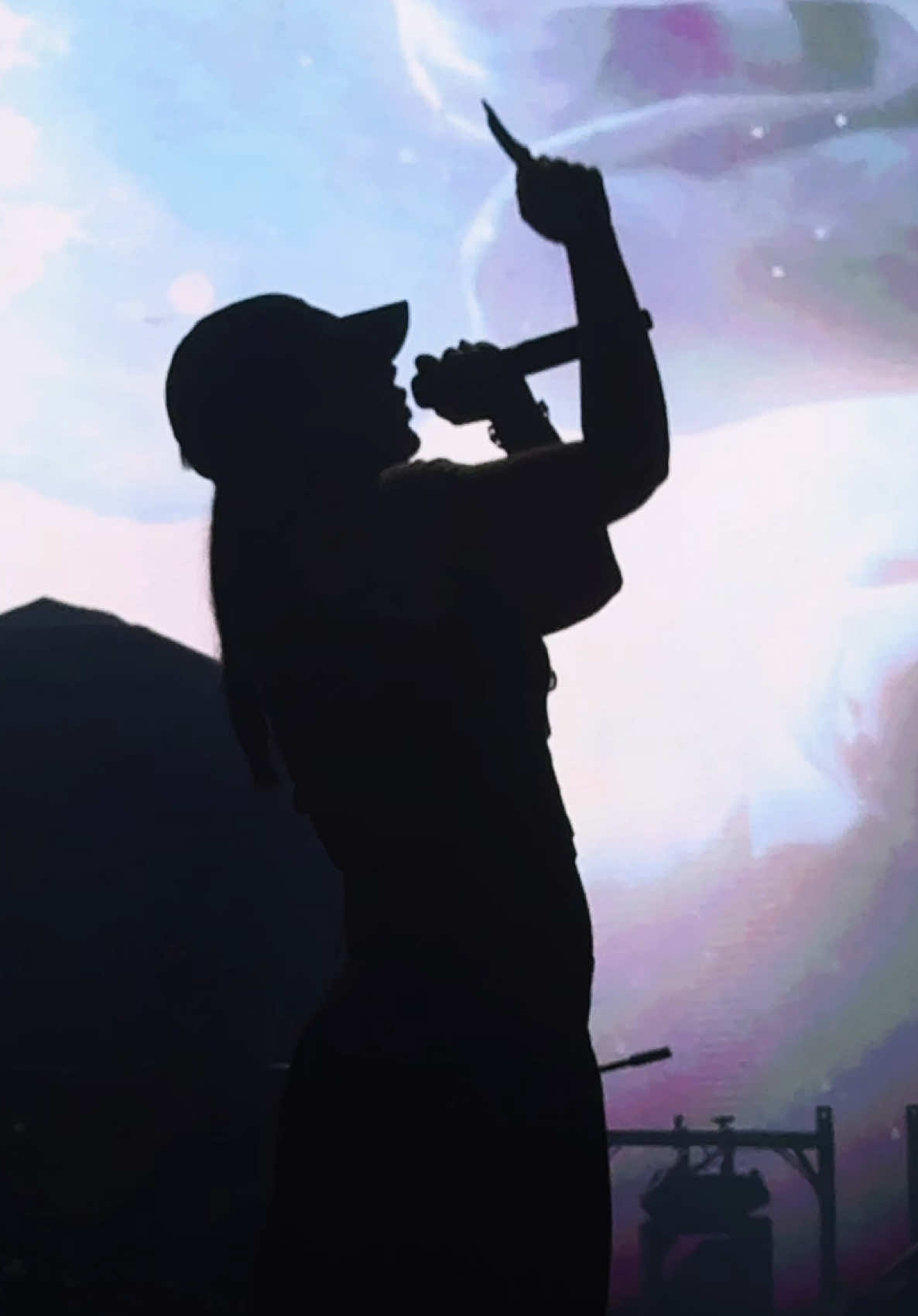 #SPIRITBOX; black rainbow live at summerfest on 7/4/25 || #spiritboxband #spiritboxlive #spiritboxfans #courtneylaplante #blackrainbow #concert #summerfest #barricade #metal 