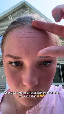 Right when you thought you were done💁‍♀️ #makeup #crease #ugh #fy #fypシ゚viral #fypシ #relatable #beauty 