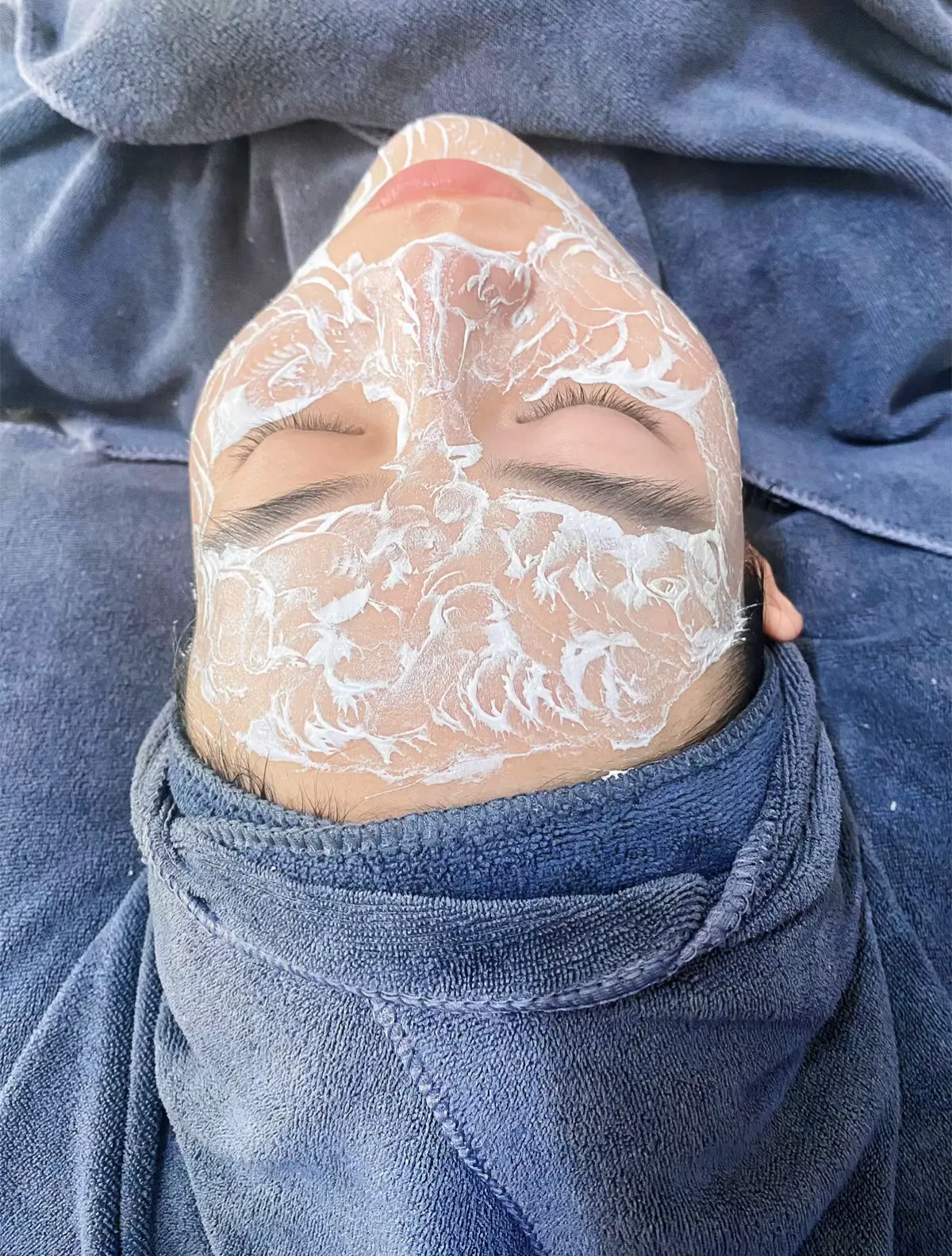 🌸𝑪𝑨̂́𝒀 𝑻𝑹𝑨̆́𝑵𝑮 𝑫𝑼̛𝑶̛̣𝑪 𝑴𝒀̃ 𝑷𝑯𝑨̂̉𝑴 𝑯𝑰𝑺𝑻𝑶𝑳𝑨𝑩 - 𝑩𝑬𝑺𝑻 𝑺𝑬𝑳𝑳𝑬𝑹 𝑪𝑼̉𝑨 𝑴𝑼̀𝑨 𝑵𝑨̀𝒀 🌸 🌹🌹 Không bong, không lột - da vẫn trắng mịn rạng ngời ➡️ Mùa hè là “ác mộng “ của làn da: nắng gắt, tia UV mạnh, da dễ sạm, xỉn màu, thâm nám lộ rõ. Nhưng đừng lo - Cấy trắng Histolab chính là “ trợ thủ đắc lực “ giúp da bạn: ▪️Bật tông trắng sáng sau 1-2 buổi đầu ▪️Tăng đề kháng, chống nắng từ bên trong ▪️Cấp ẩm sâu, se khít lcl ▪️Giảm sạm nám - đều màu da rõ rệt  🔜 Cấy trắng bằng DƯỢC MỸ PHẨM HISTOLAB khách nào cũng mê luôn ạ 😘  ✅ An toàn - Bật tông - Lành tính ✅ 👉Ib e để được tư vấn cụ thể nhé ạ 🥰🥰 #Mộcspa #spathudaumot #chamsocdachuanykhoa #xuhuong #fyp #dmp 