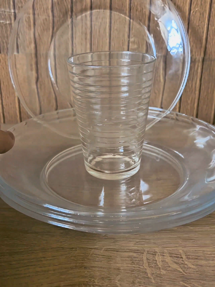 Jogo de copo e pratos muito barato. Que tal aproveitar essa promoção aqui no #tiktokshop 